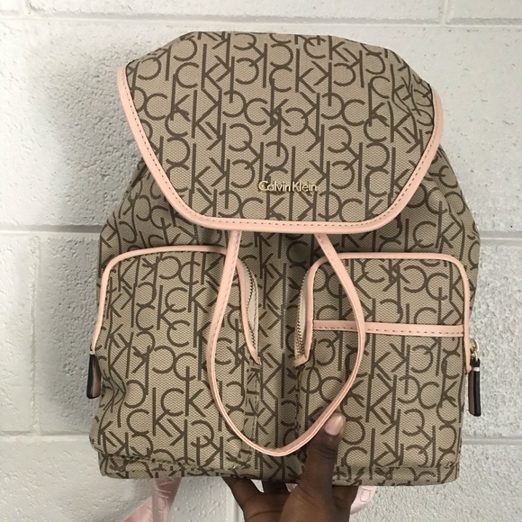 Calvin Klein Handbags - Calvin Klein Luggage Bag Calvin Klein Handbags - Calvin Klein Luggage Bag